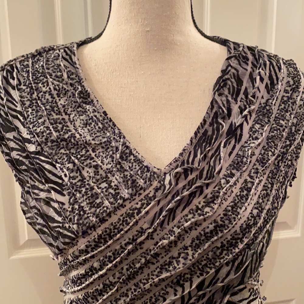 Milano Ruffle Print Top - Picture 3 of 6
